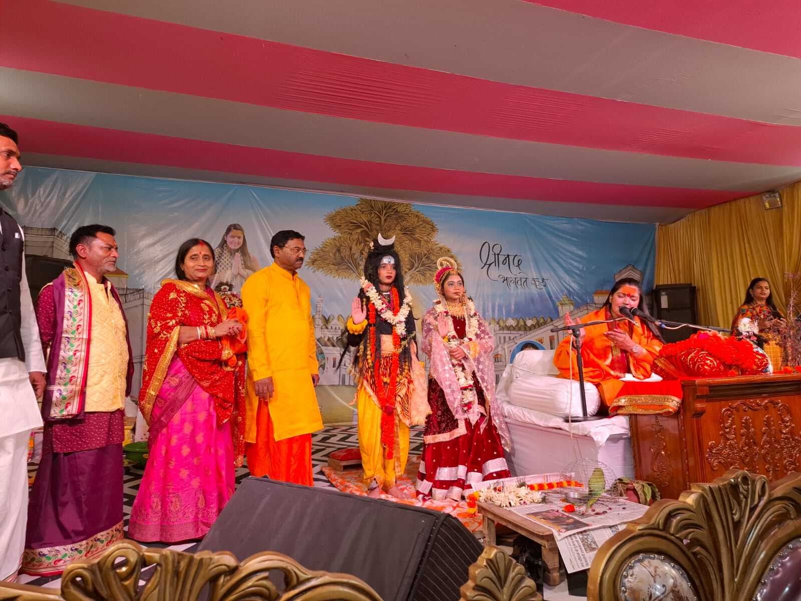 मनिहारी में भागवत कथा के आयोजन से माहौल भक्तिमय