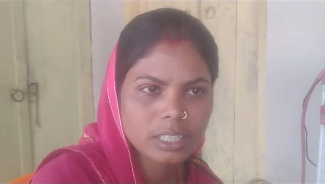 दहेज के लिए पत्नी के साथ की मारपीट, घर से निकाला