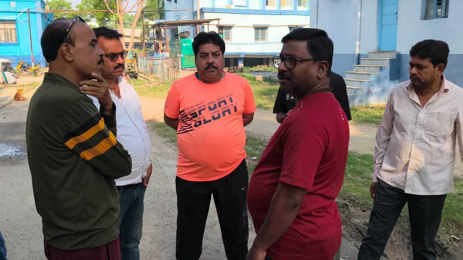 एनएच 31 पर ट्रक व कार में हुई टक्कर, खाद कारोबारी की मौत, दो जख्मी