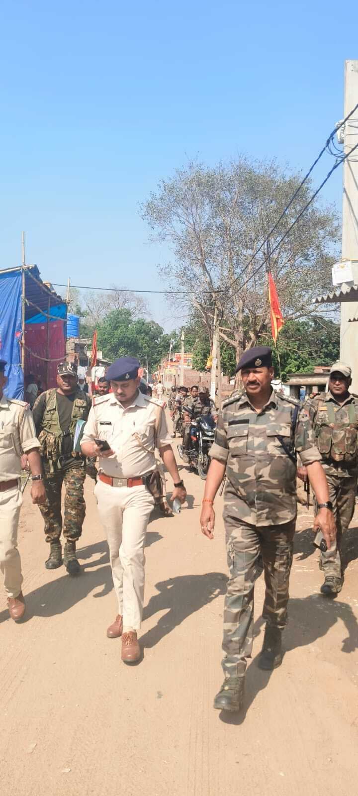 पुलिस ने जुलूस मार्ग का लिया जायजा