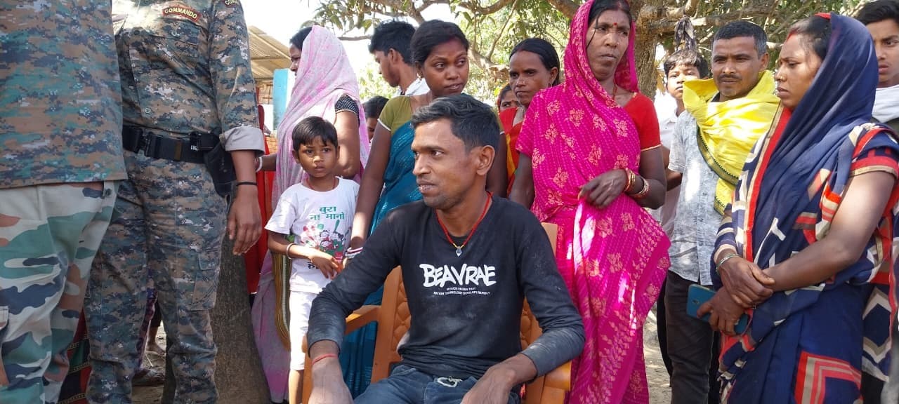 अजीबो-गरीब मामला : एक युवक पर दो परिवारों का दावा