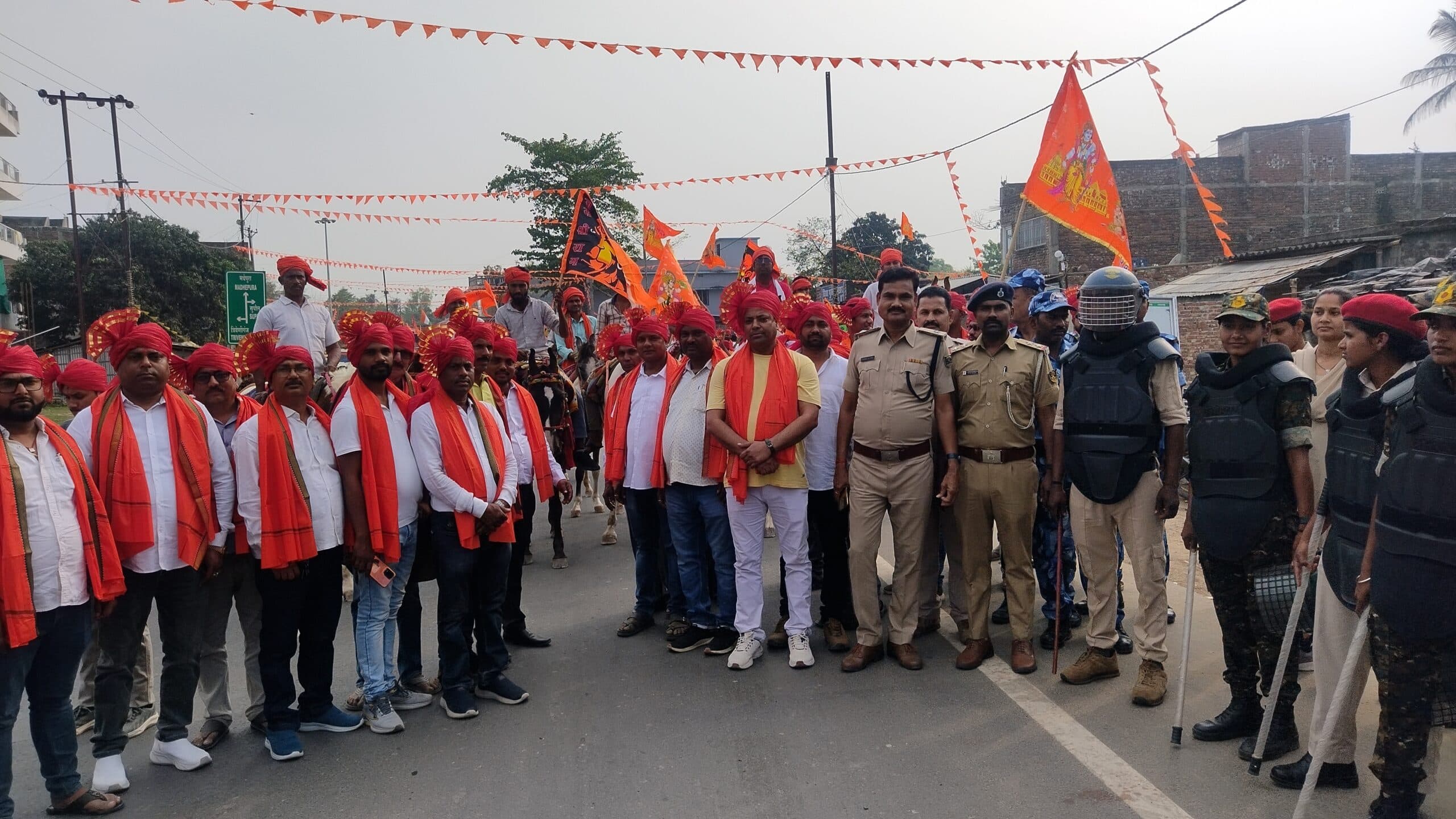 रामनवमी शोभायात्रा में उमड़ा आस्था का सैलाब