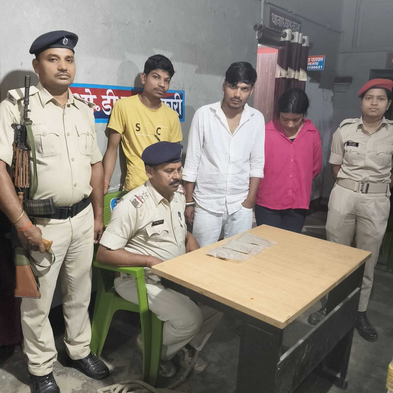 285 ग्राम स्मैक के साथ दो पुरुष व महिला तस्कर गिरफ्तार, कार जब्त