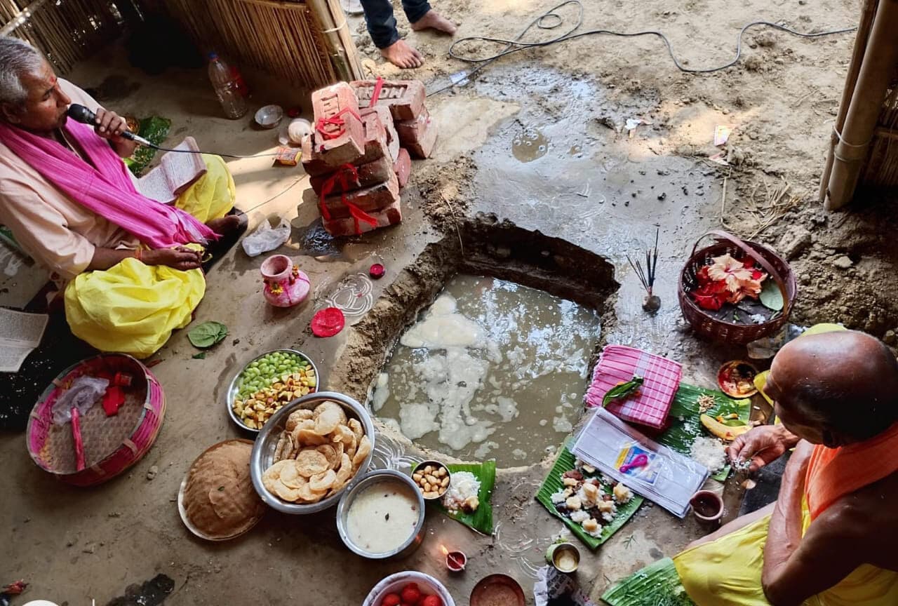 काली मंदिर निर्माण को लेकर भूमि पूजन