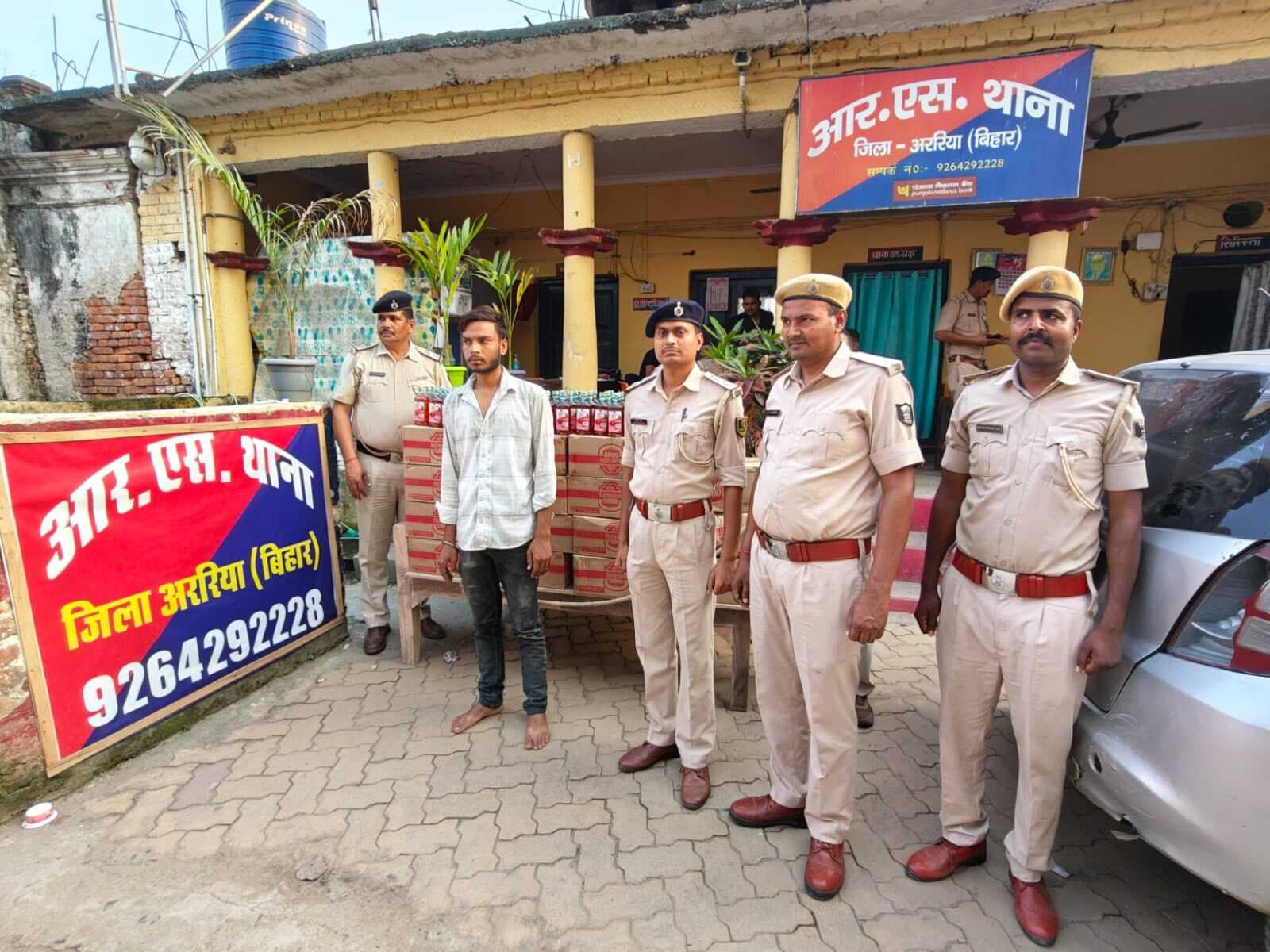 कार से 223.56 लीटर अंग्रेजी शराब बरामद