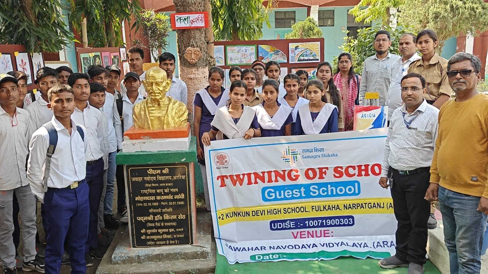 नवोदय विद्यालय में कला प्रदर्शनी का आयोजन