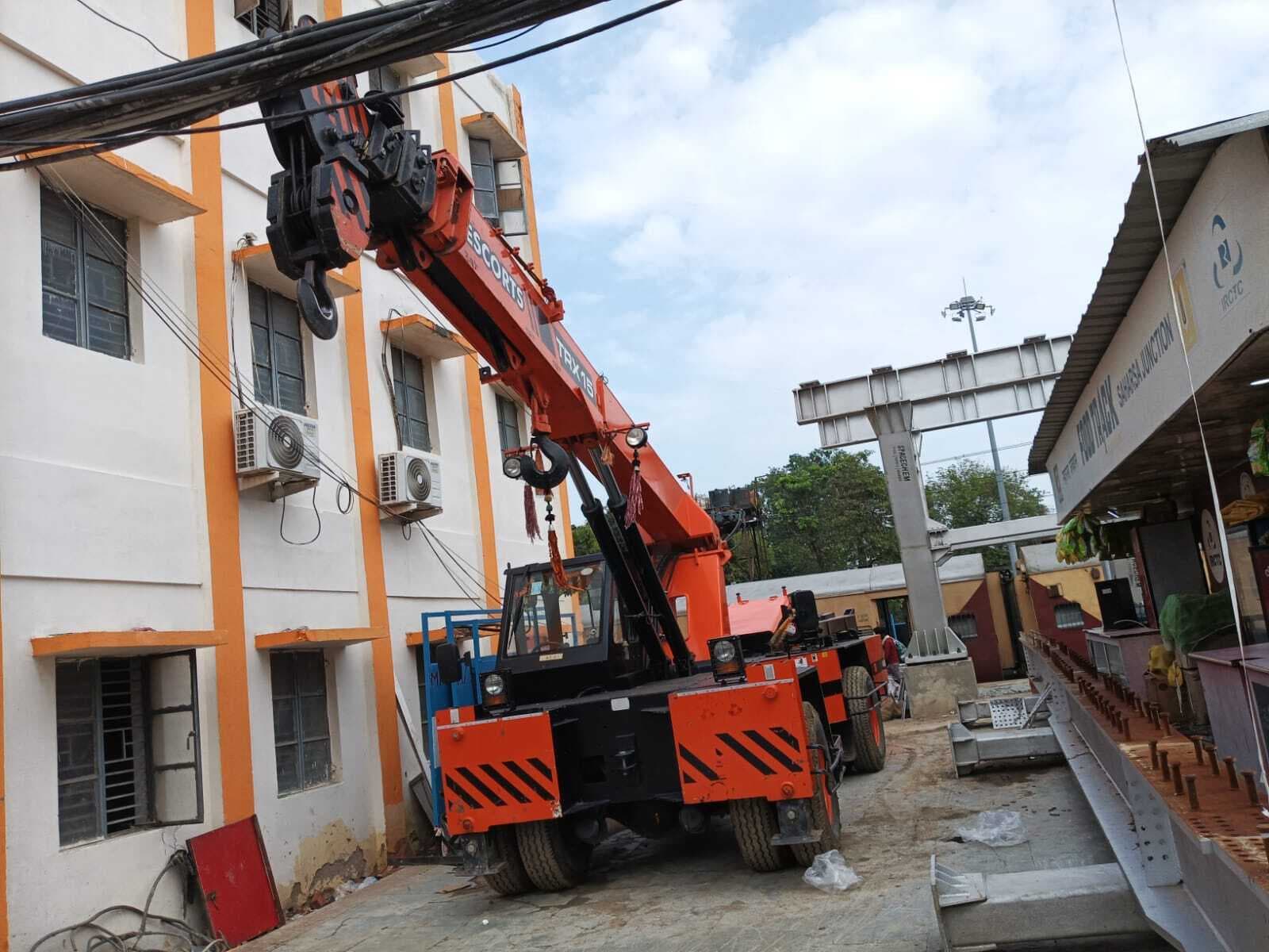 सहरसा जंक्शन पर चढ़ाया जायेगा गार्डर, कई प्लेटफाॅर्म रहेंगे बंद