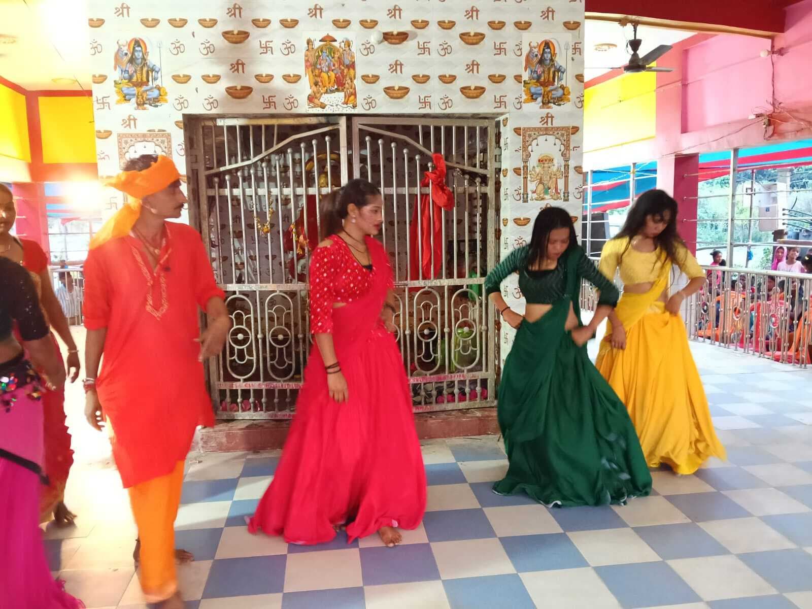 रामनवमी पर तीन दिवसीय रामधुनी अष्टयाम के दूसरे दिन भक्ति में डूबे श्रद्धालु