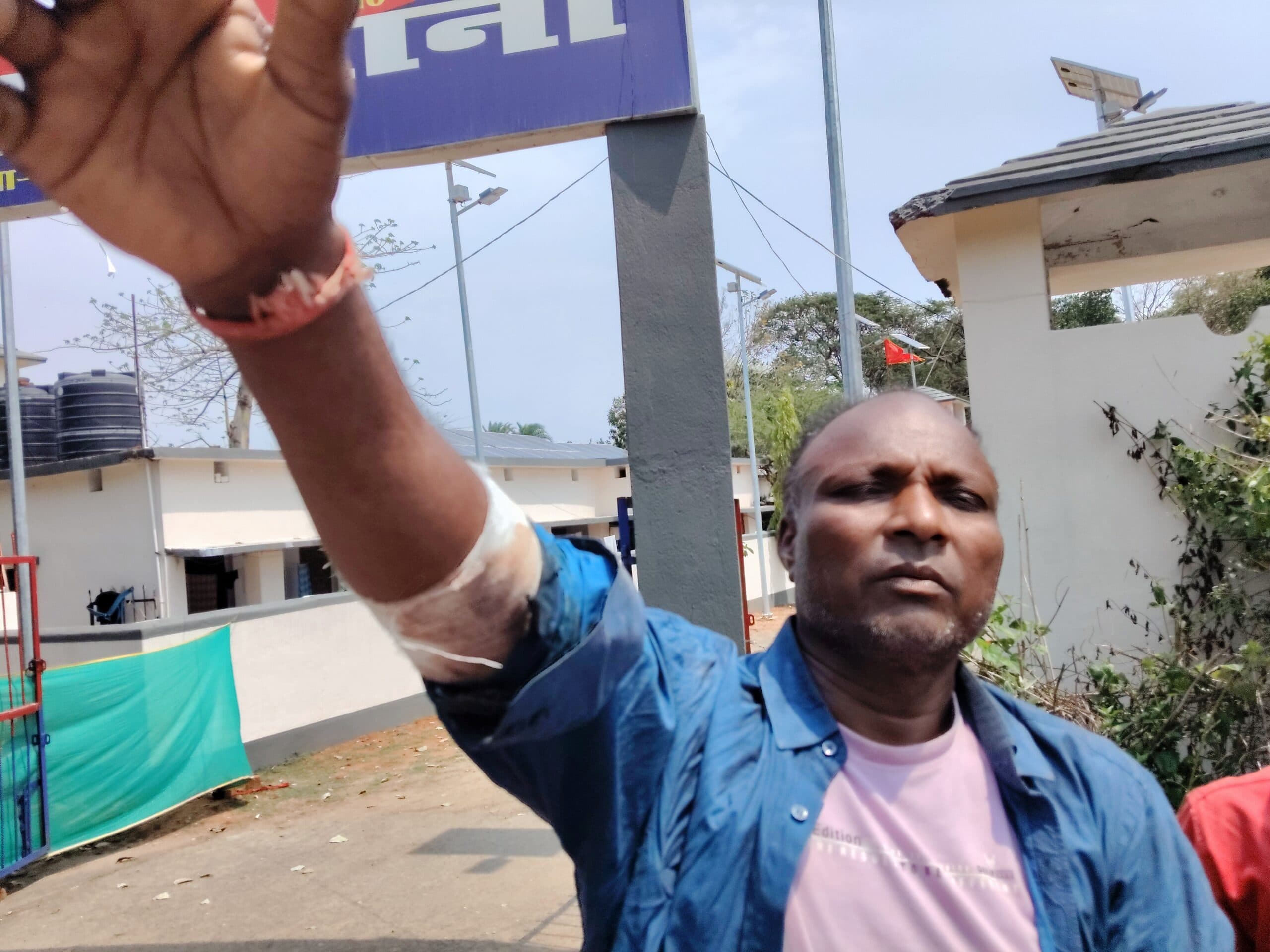 पानी पीने रुके युवक पर हमला, नकदी छीनने का आरोप