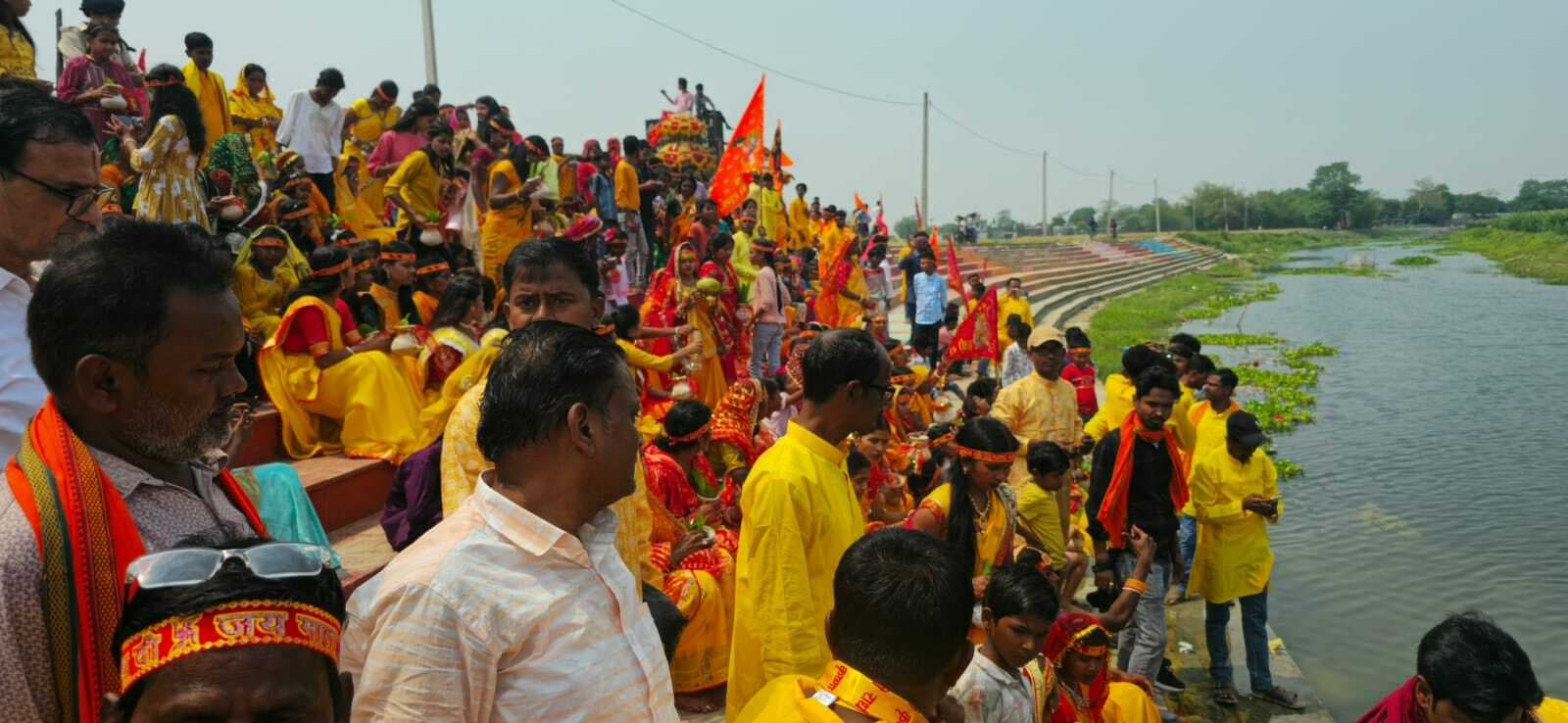 बिशनपुर में कलश यात्रा के साथ तीन दिवसीय हरिनाम संकीर्तन शुरू