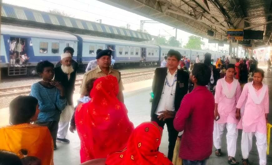 पूर्णिया कोर्ट से सहरसा के बीच रेलवे स्टेशनों पर चेकिंग, यात्रियों में हड़कंप