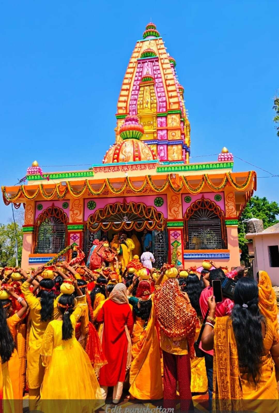 छम छम नाचे…भजन पर झूमे श्रोता