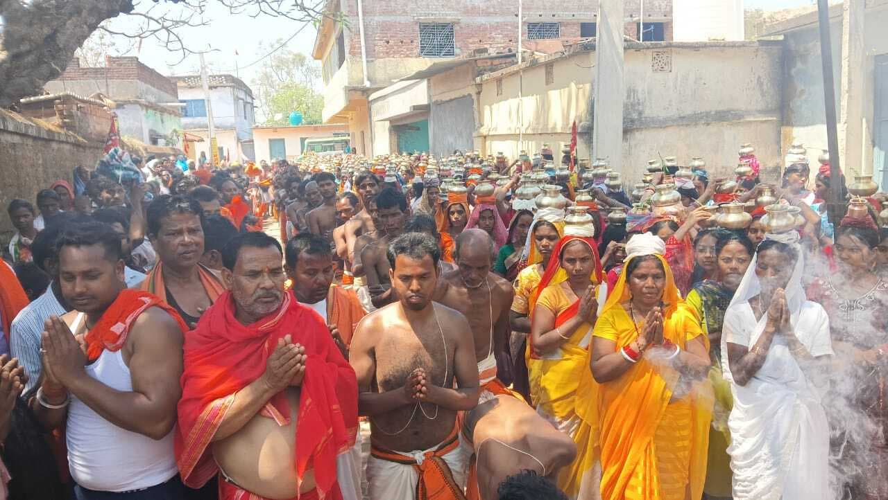 ककरिया में मंडा पूजा लोटन सेवा शुरू