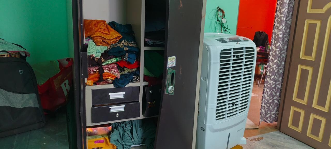 Giridih News :सोनबाद में बंद घर से 12 लाख की चोरी