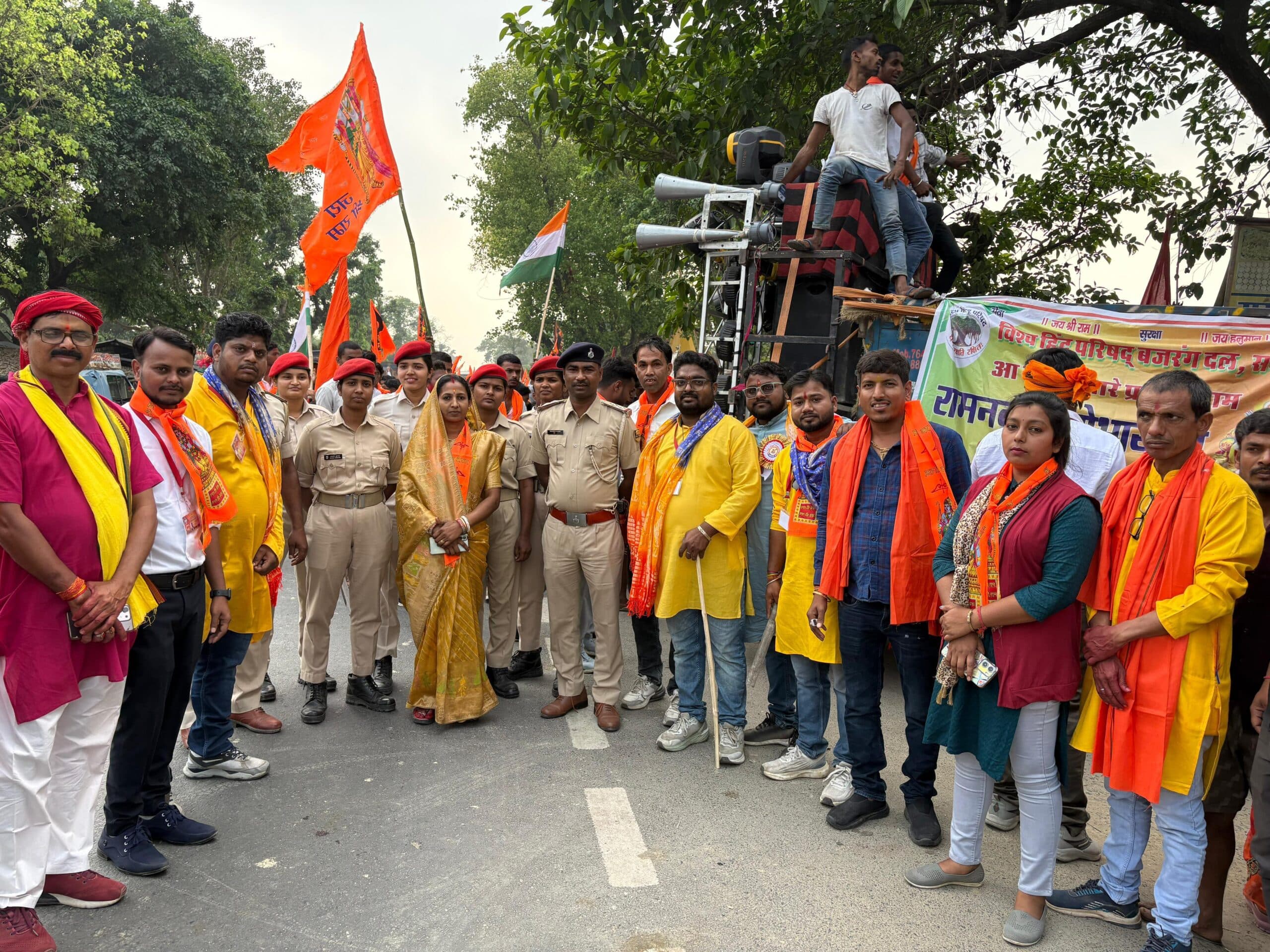 समेली में निकाली गई भव्य शोभायात्रा