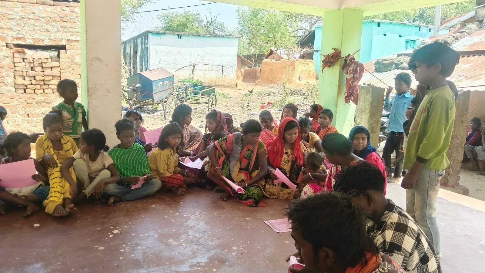 मछिंद्र टोला में विधिक जागरूकता शिविर आयोजित