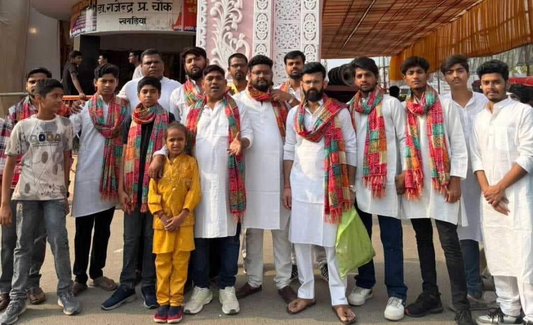 माता दुर्गा की प्रतिमा का विसर्जन नम आंखों से भक्तों ने दी विदाई, माता के जयकारे से शहर हुआ भक्तिमय