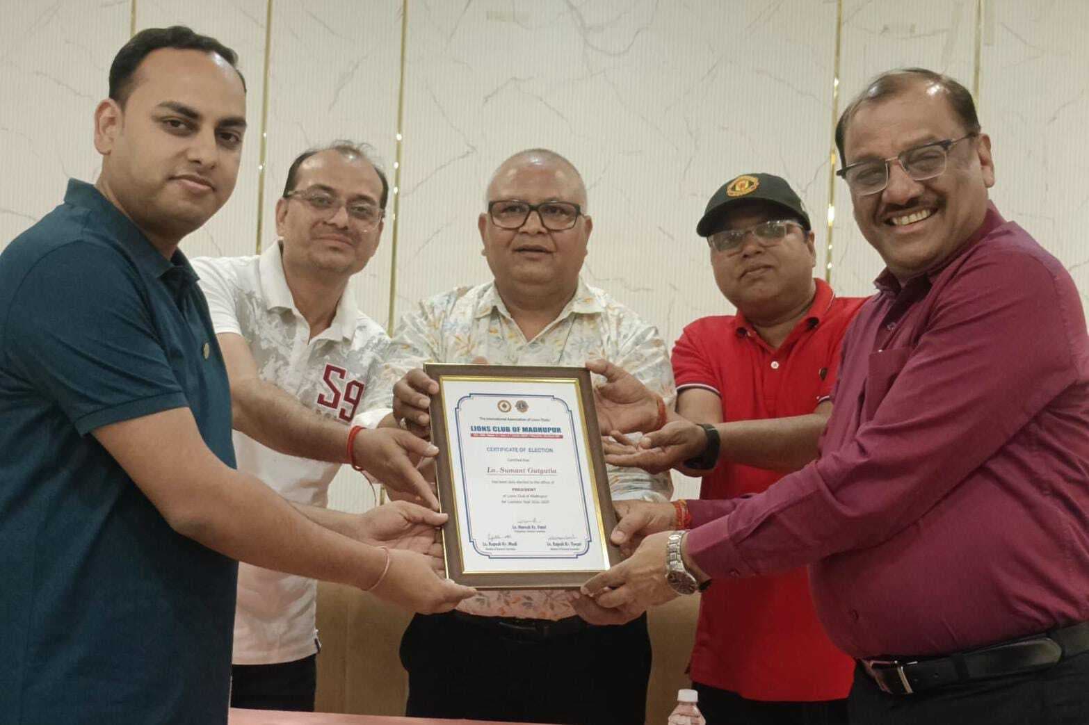 सुमंत गुटगुटिया बने लायंस क्लब मधुपुर के अध्यक्ष