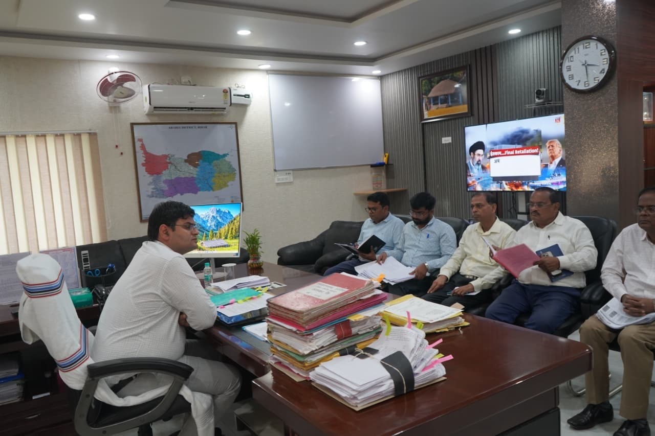 समन्वय के साथ काम कर लक्ष्य को प्राप्त करें : डीएम