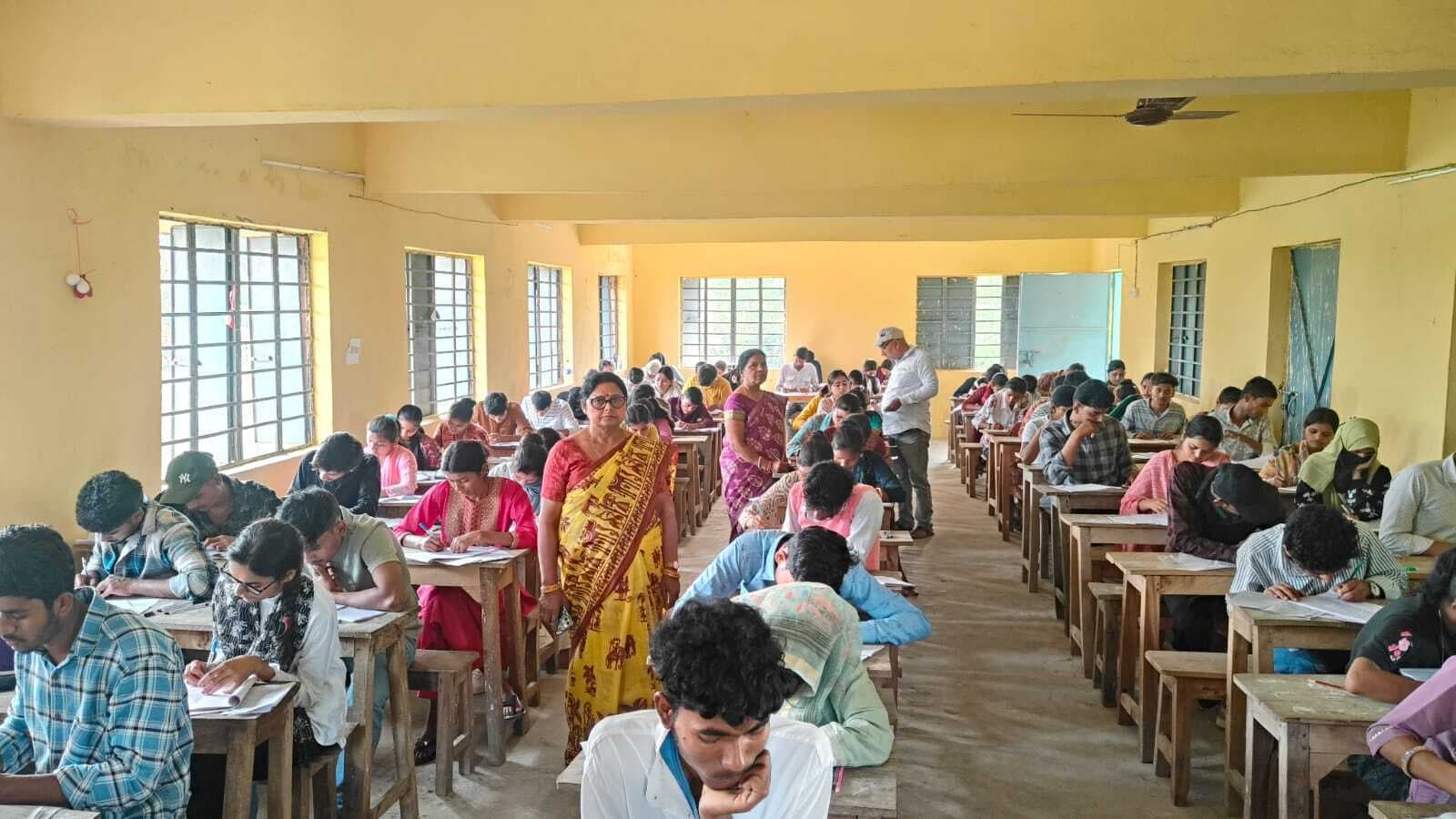 प्रथम सेमेस्टर की परीक्षा प्रारंभ