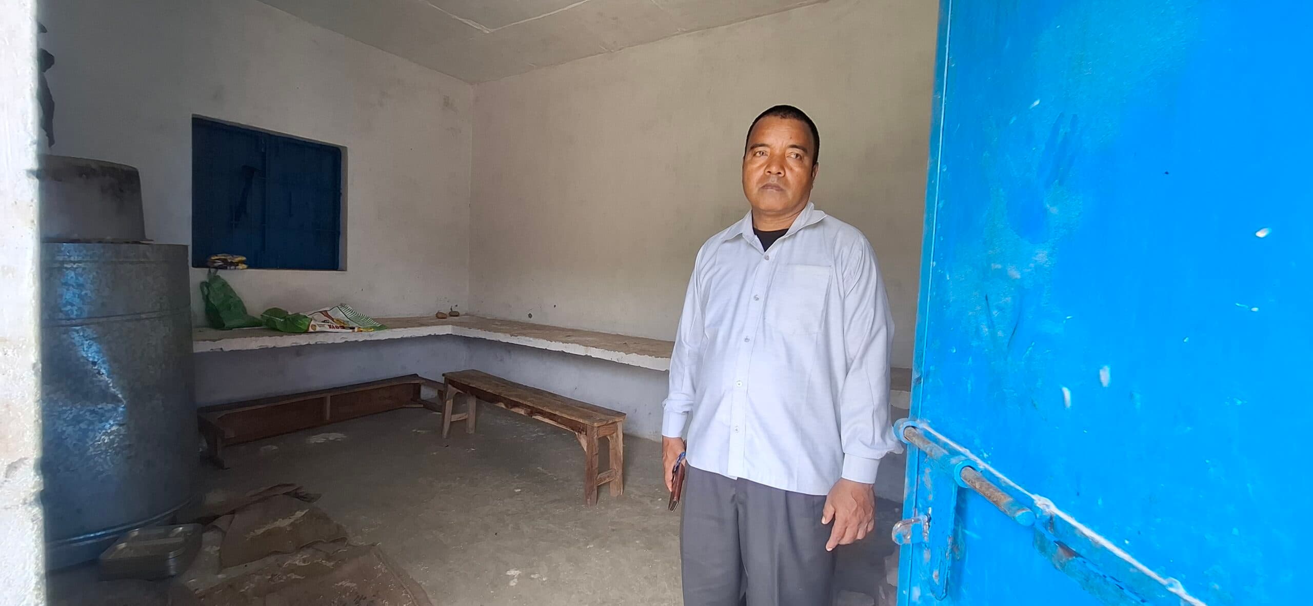 विद्यालय के रसोईघर का ताला तोड़कर हजारों की चोरी, जांच में जुटी पुलिस