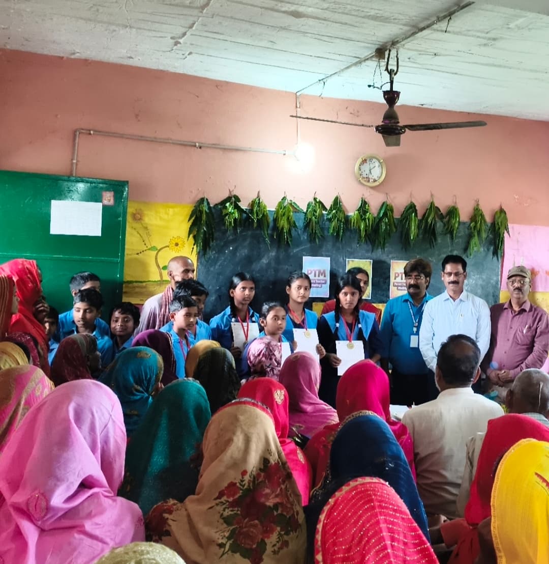 बच्चों की शिक्षा को दें सर्वोच्च प्राथमिकता