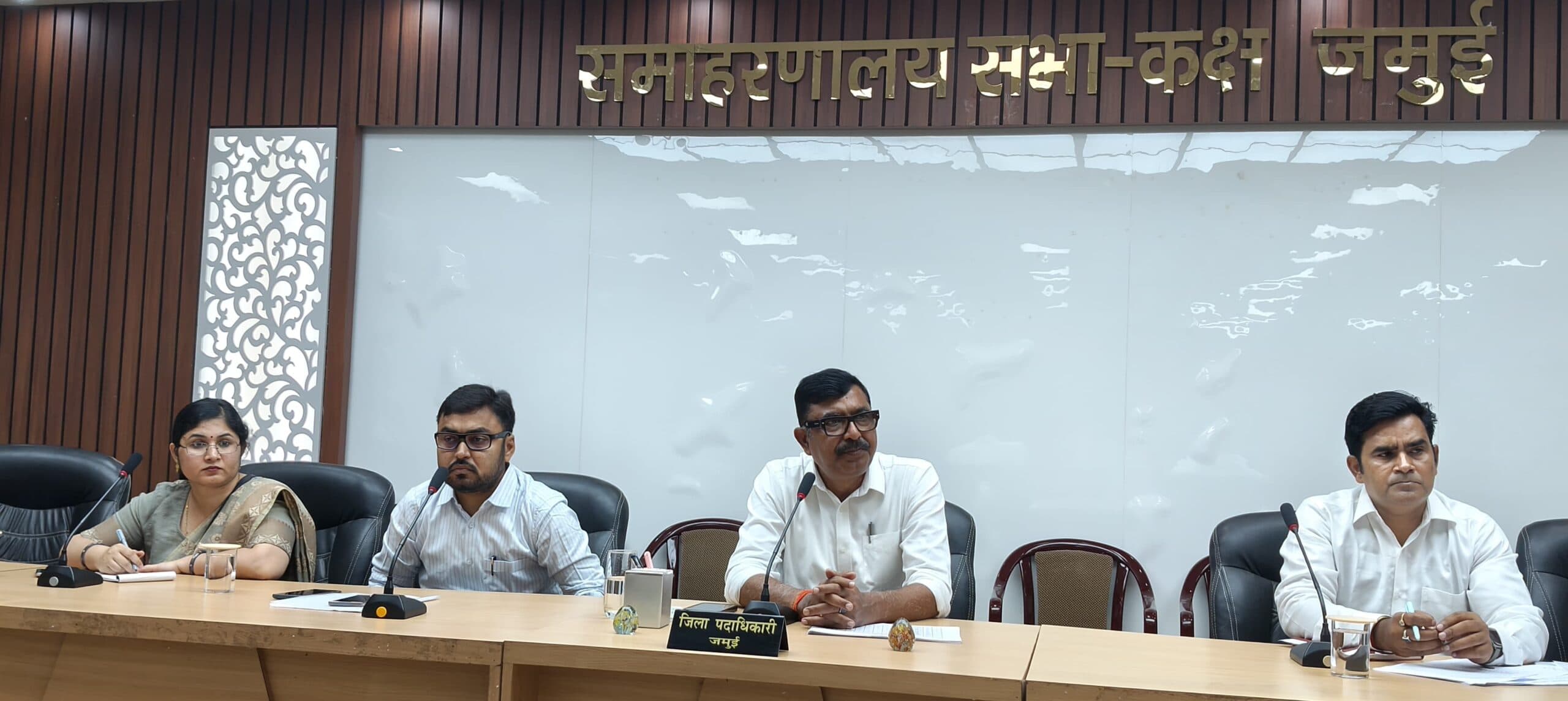 गैस आपूर्ति की कालाबाजारी करने पर एजेंसी का लाइसेंस होगा रद्द : डीएम