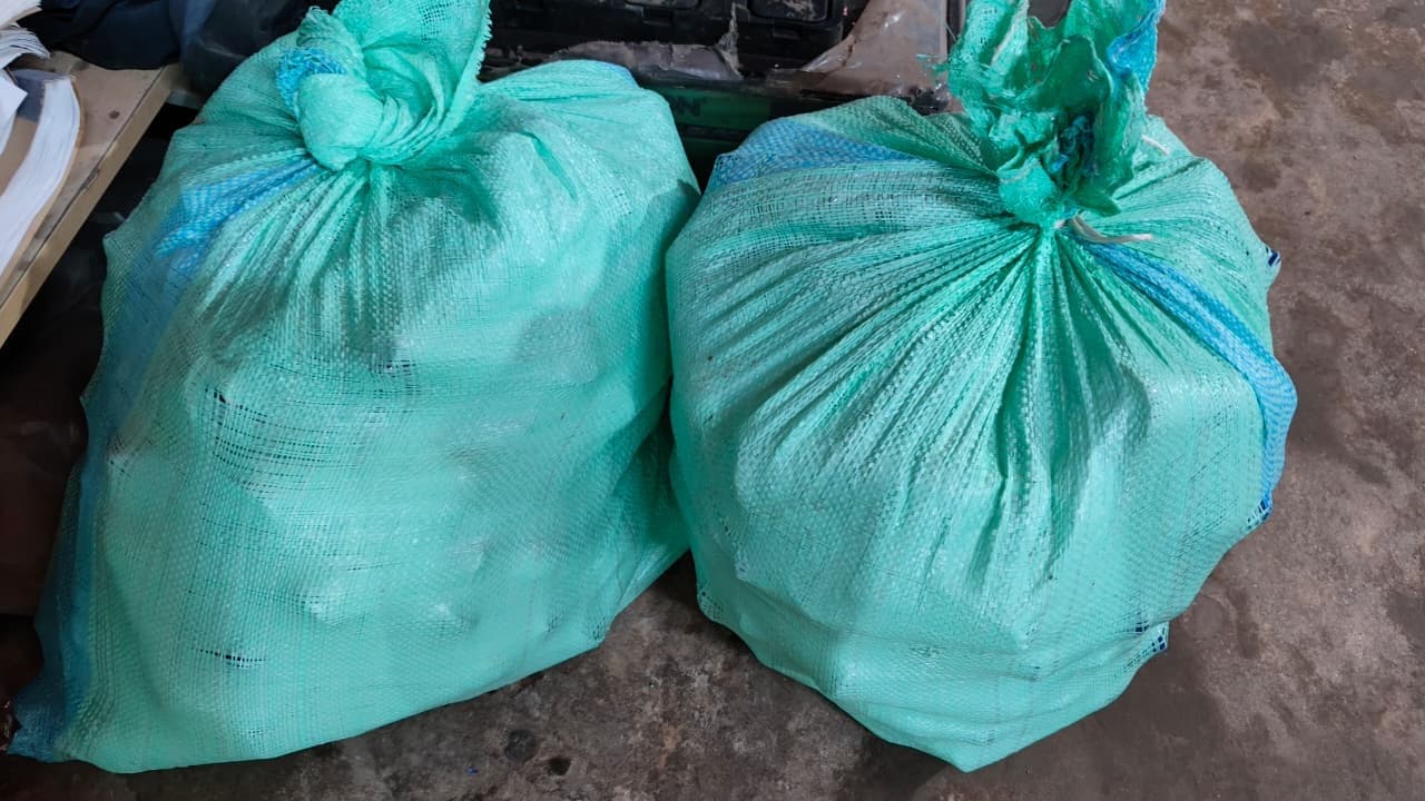 44 लीटर शराब के साथ तस्कर गिरफ्तार