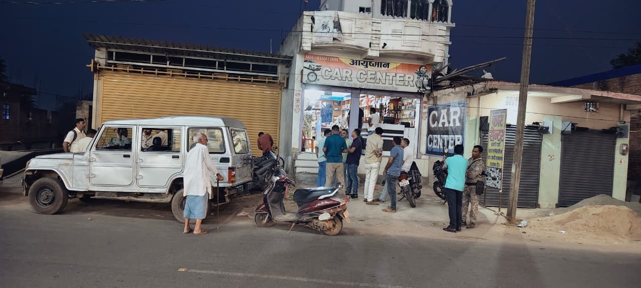 Deoghar news : कार सजावट स्टोर की आड़ में चल रहा था ब्राउन शुगर का धंधा, 14 पुड़िया संग आरोपी गिरफ्तार
