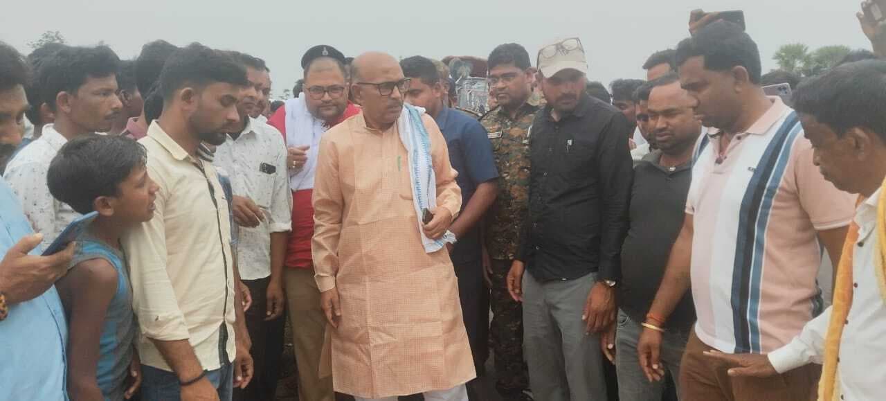 पिकअप ने साइकिल सवार वृद्ध की ली जान, गोविंदपुर-साहिबगंज हाइवे डेढ़ घंटे रहा जाम