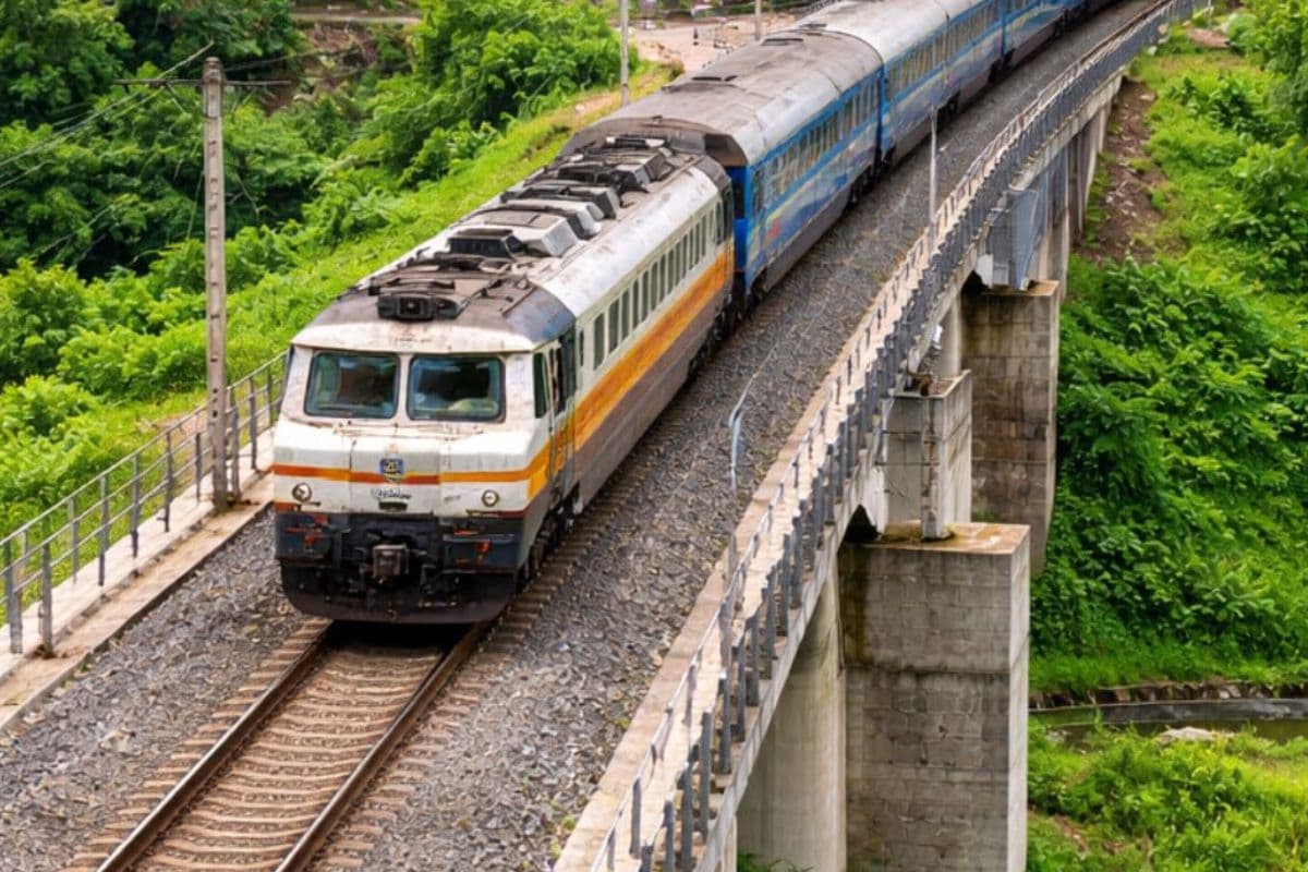 बिहार से इन 28 होली स्पेशल ट्रेनों की बढ़ाई गई अवधि, 31 मार्च तक चलाने का फैसला
