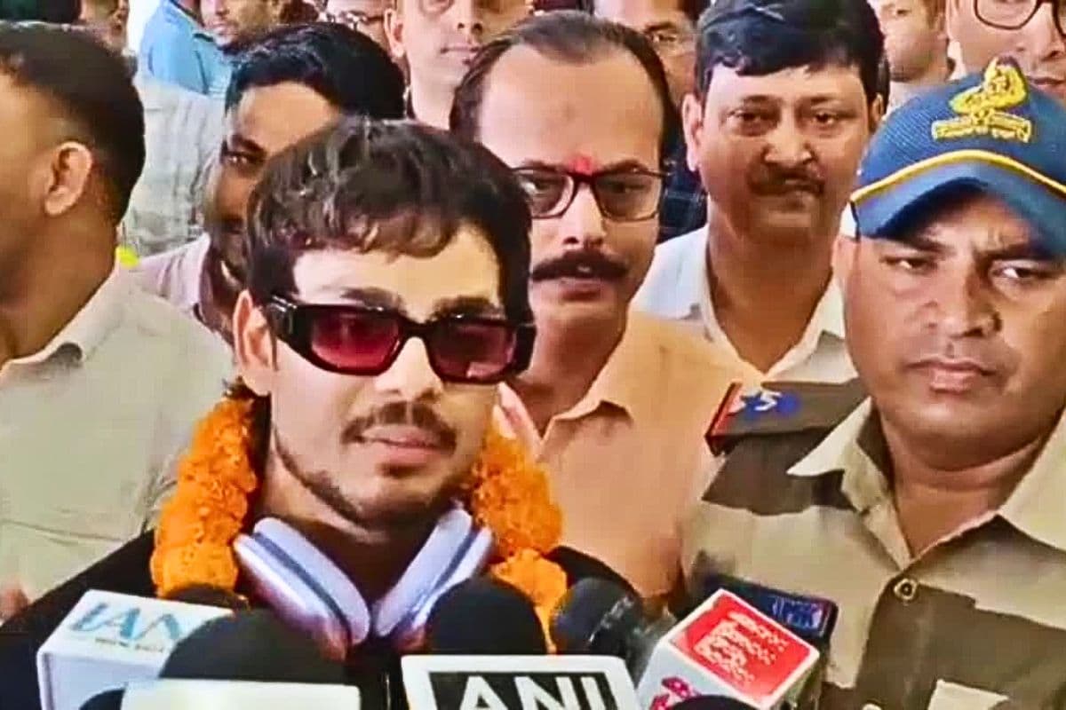 टी-20 वर्ल्ड कप जीत के बाद पटना पहुंचे ईशान किशन, बोले- मेहनत करेंगे तो कहीं से भी आगे बढ़ सकते हैं