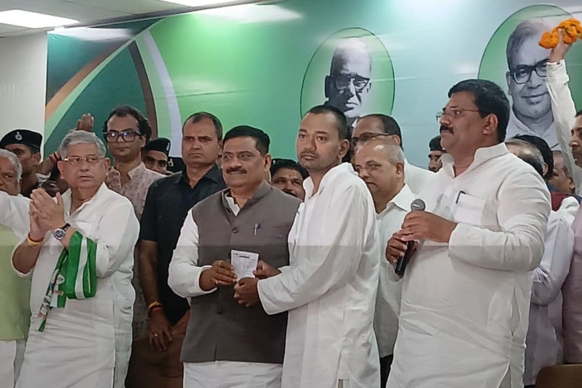 कुर्ता-पजामा और हवाई चप्पल पहन निशांत कुमार ने ली JDU की सदस्यता, सादगी देख लगे जिंदाबाद के नारे