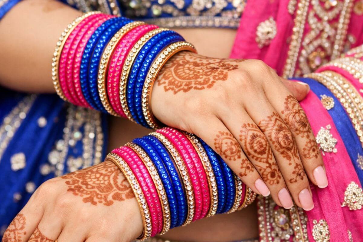 pink and blue bangles