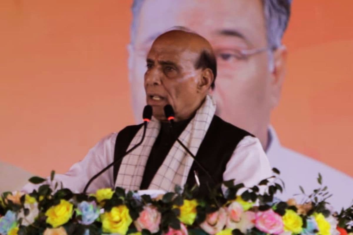 एक महीने में अपराधी जेल में होंगे या भगवान जाने…, परिवर्तन यात्रा रैली से राजनाथ सिंह का अल्टीमेटम