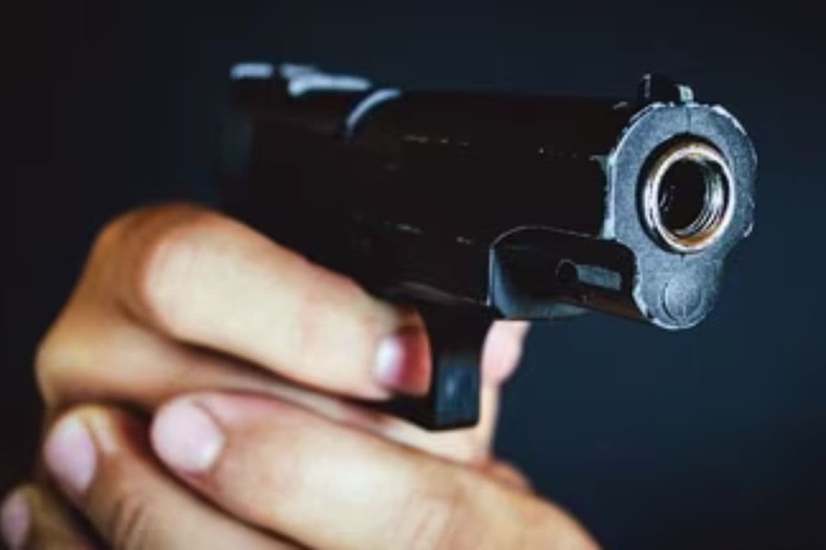 जमुई में दिनदहाड़े रिक्शा चालक की हत्या, RJD बोली- अब हर गली में अपराध, बिहार में कोई सुरक्षित नहीं