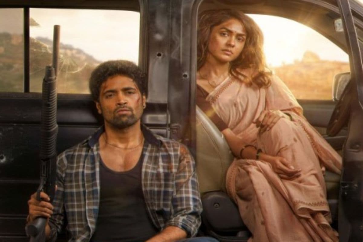 Dacoit Ek Prem Katha Movie Review :इस प्रेम कथा में इमोशन के साथ लॉजिक भी है गायब