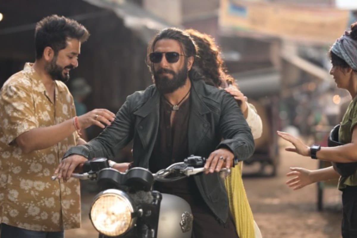 धुरंधर फिल्म के लिए रेडी किये गये 10,000 कॉस्ट्यूम्स, ‘हमजा’ के लिए इतने कपड़े