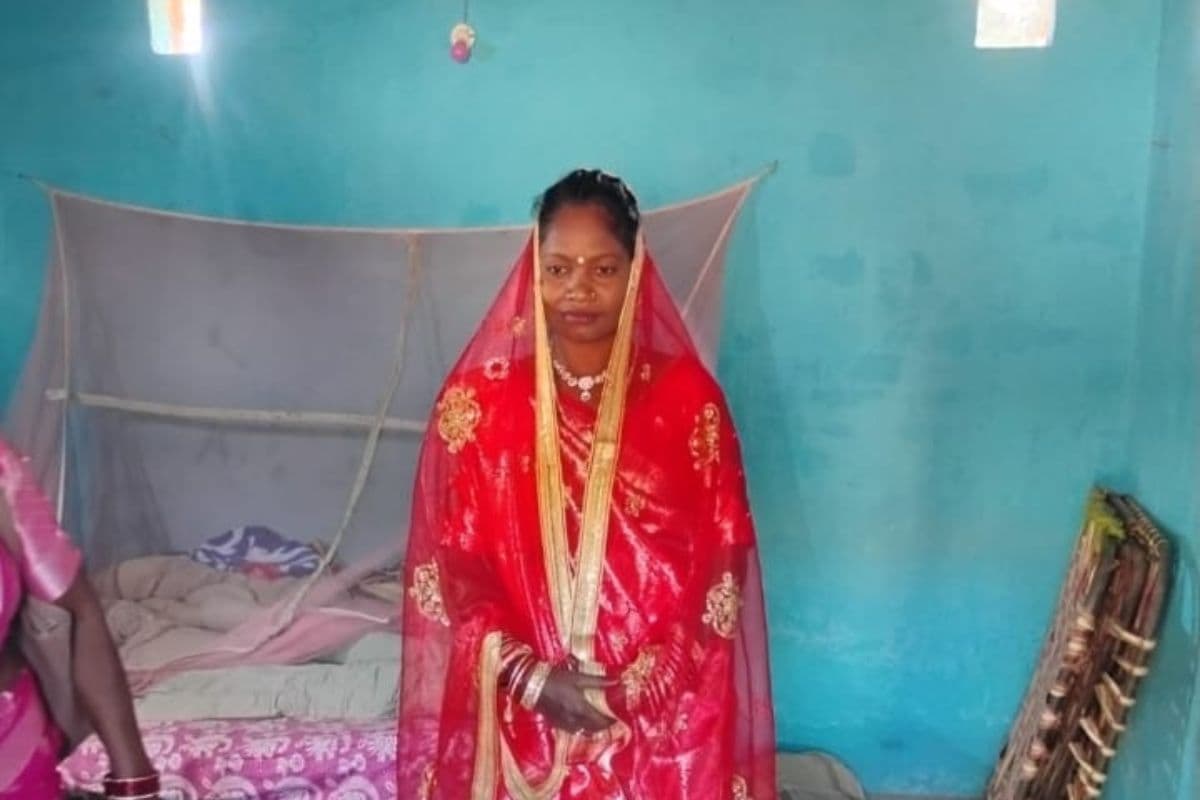 गुमला में शादी की खुशियां मातम में बदलीं: मड़वा से पहले युवती ने फंदे से झूलकर दी जान