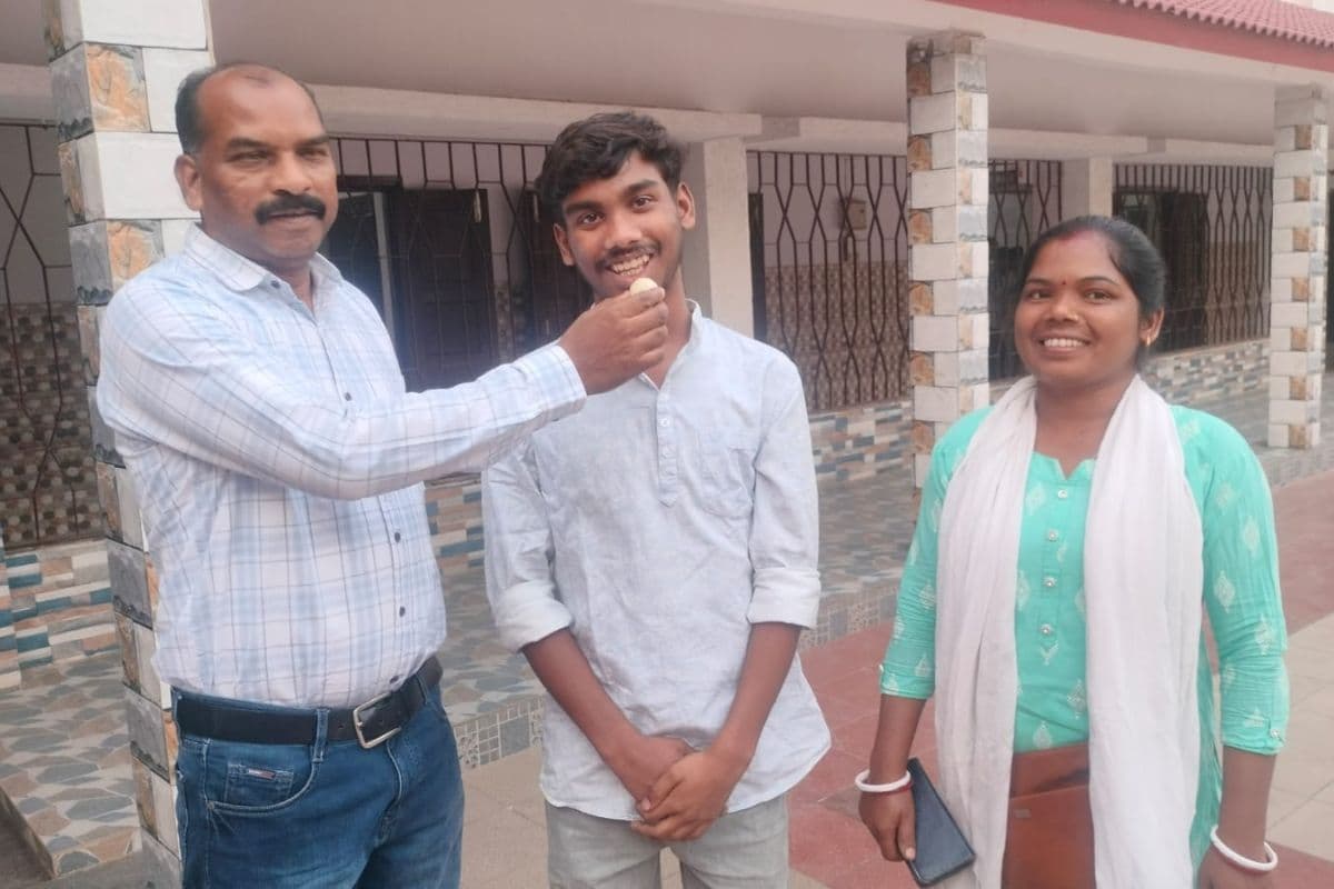 10th Result 2026: झारखंड में गुमला का डंका: 99.32% के साथ बना स्टेट टॉपर, 2 का नाम मेरिट लिस्ट में