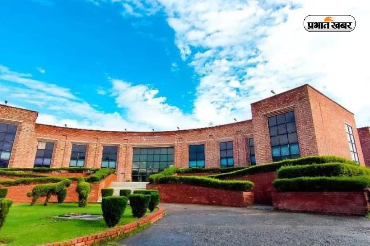 दिल्ली ही नहीं देश की बेस्ट यूनिवर्सिटी, CUET के जरिए मिलता है एडमिशन