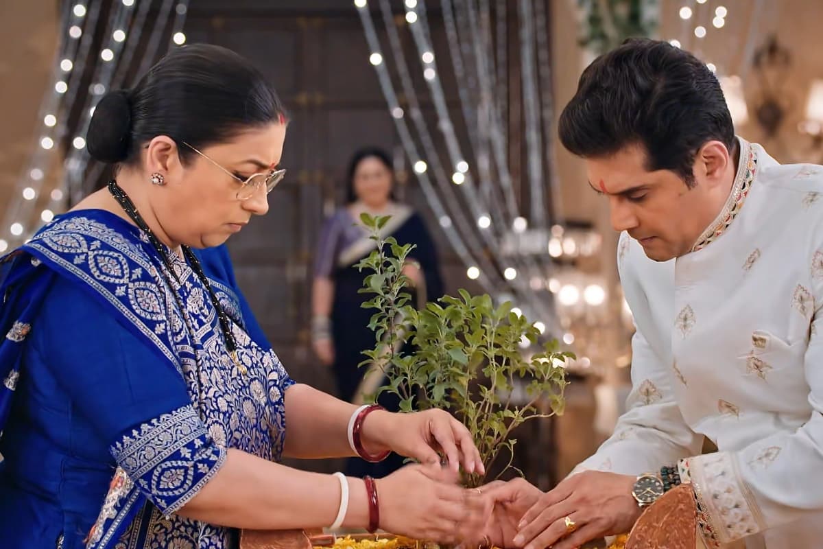 नोइना के जाते ही मिहिर को आया तुलसी पर प्यार, विरानी हाउस में दिखा रोमांस