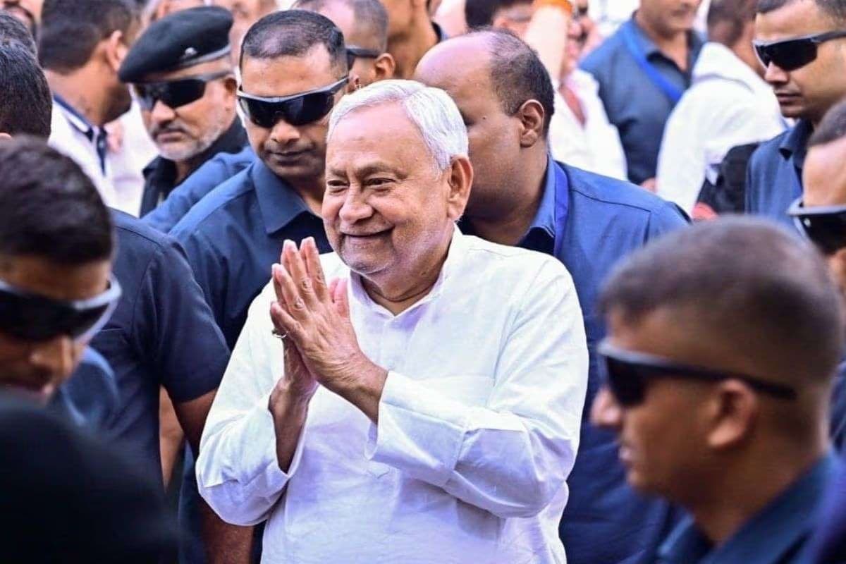 नीतीश कुमार आज लेंगे शपथ, BJP की हाई लेवल मीटिंग भी, नए CM पर होगी चर्चा