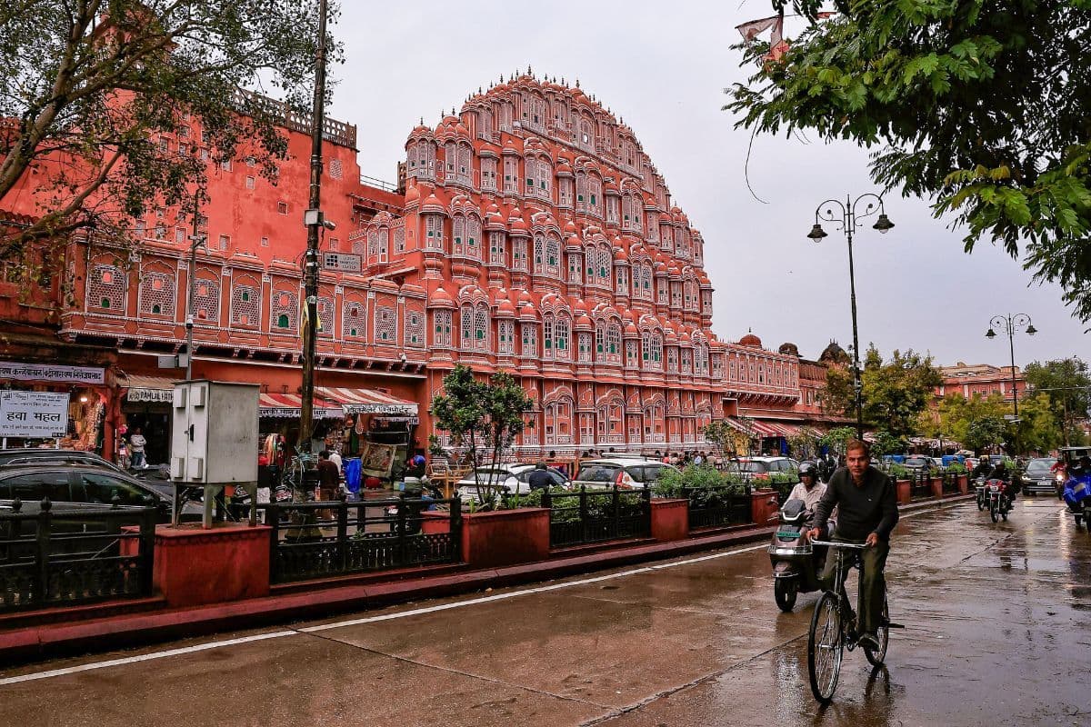 भीषण गर्मी के बीच झमाझम बारिश, राजस्थान में अचानक मौसम की करवट, वीडियो