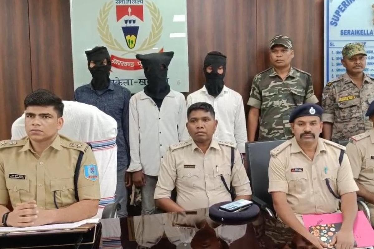 सरायकेला में रंगदारी न देने पर भाजपा नेता के घर हुई थी फायरिंग, तीन अपराधी गिरफ्तार