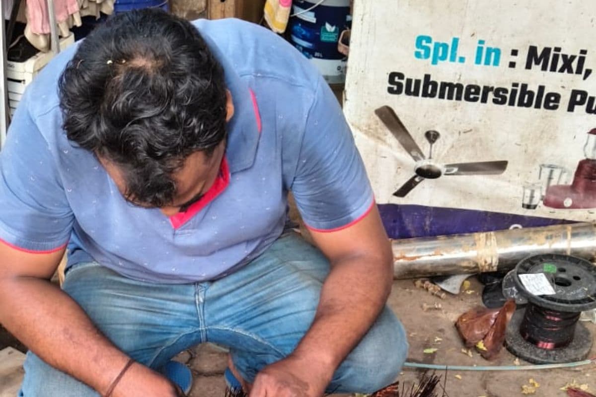 सिमडेगा में हाहाकार: 10 दिनों से प्यासा है शहर, 40 साल पुराने मोटर ने दिया जवाब