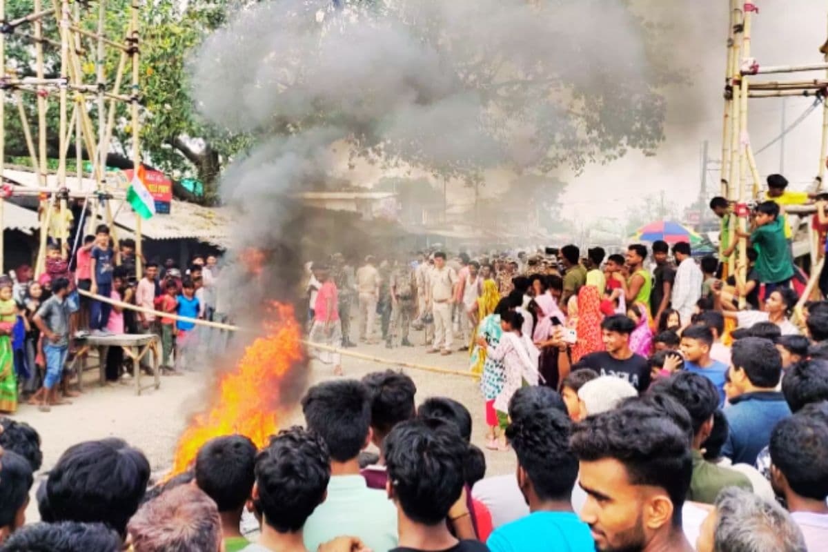 बंगाल में वोटर लिस्ट पर महासंग्राम, मालदा से कूचबिहार तक सड़कों पर उतरे लोग, ममता बनर्जी ने बताया बड़ी साजिश