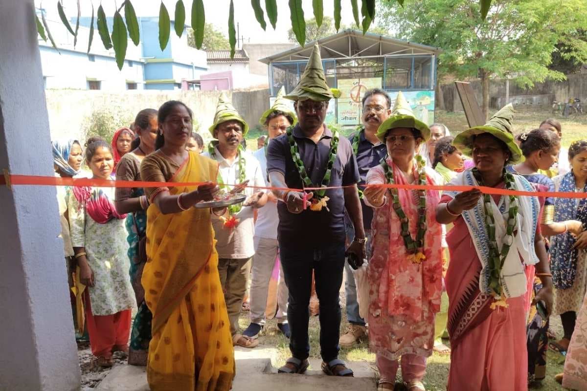 पश्चिमी सिंहभूम के खूंटपानी में आजीविका सेवा केंद्र का उद्घाटन, किसानों को मिलेगा लाभ