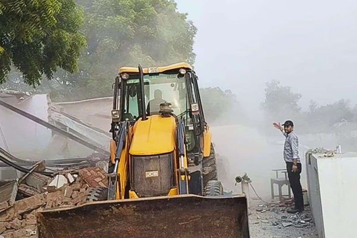 सीएम सम्राट की चेतावनी के बाद बिहार में बुलडोजर एक्शन शुरू, आरा में 146 लोगों को नोटिस