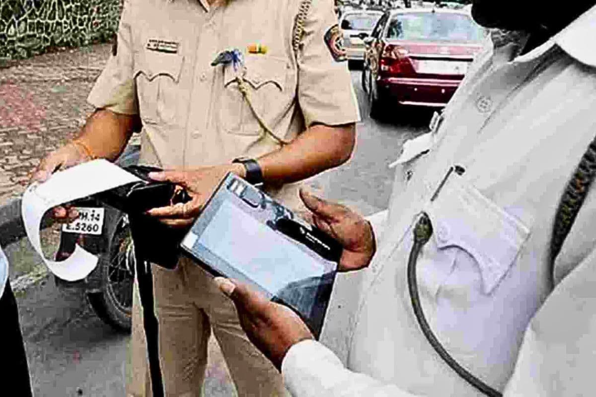 बिहार के 52 लाख वाहन मालिकों को सरकार का अल्टिमेटम, एक महीने में लगवाएं HSRP, नहीं तो देना होगा भारी जुर्माना